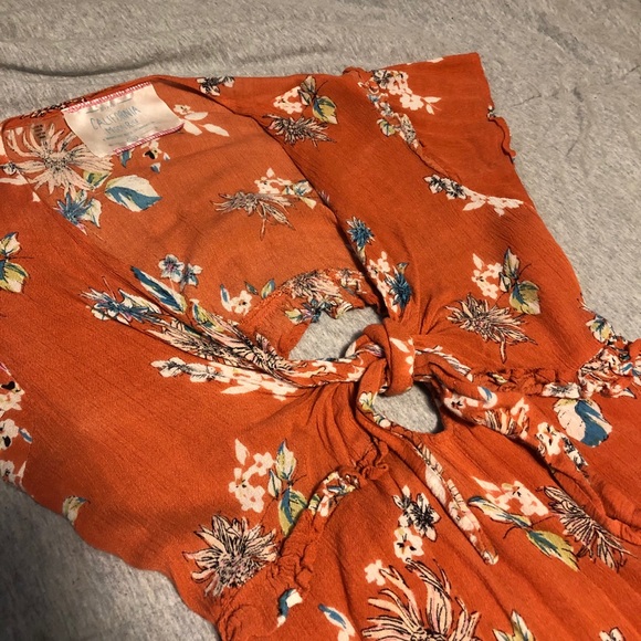 Beautiful Short Summer Dress - Picture 3 of 4